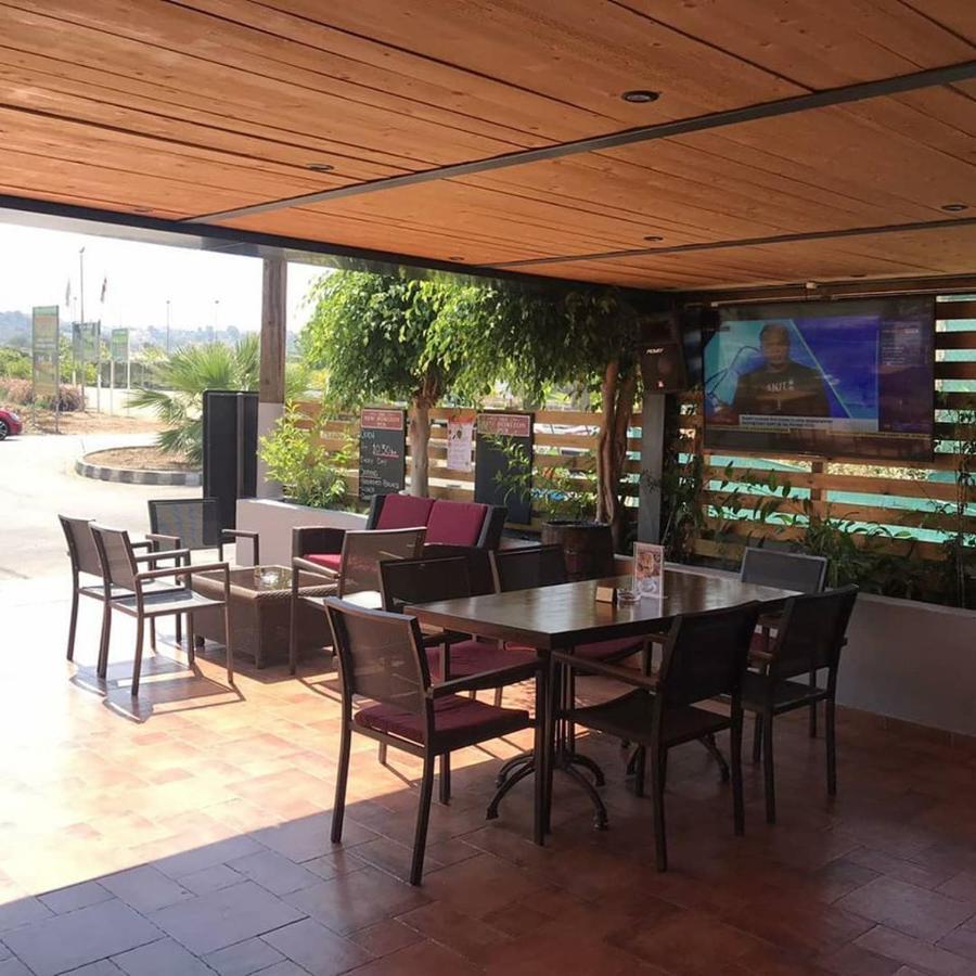 Terrazza Suites パ フォス エクステリア 写真