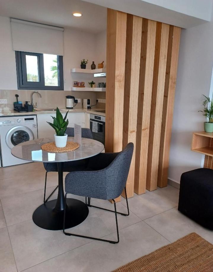 Terrazza Suites パ フォス エクステリア 写真