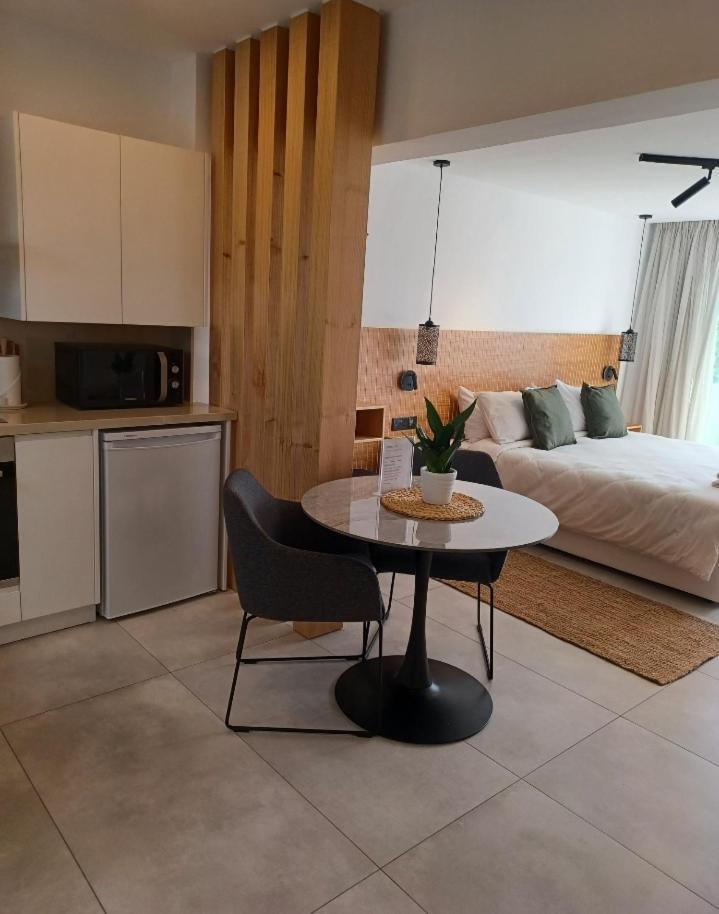 Terrazza Suites パ フォス エクステリア 写真